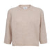 Beige Nümph Nuriette Selma pullover i strik med 3/4 ærmer og bølget kant ved halsen, set forfra
