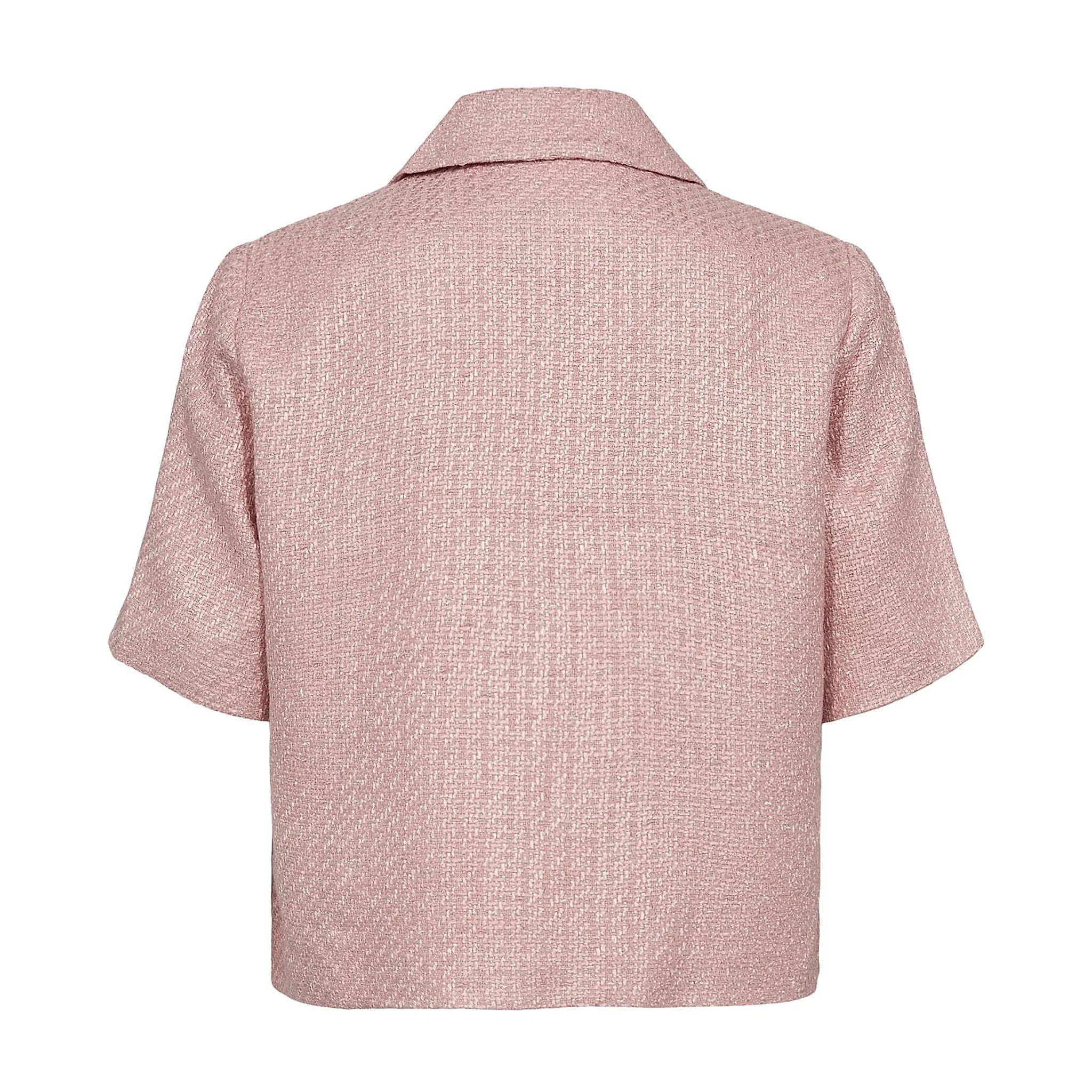 Pink Nushana jakke i Peony set bagfra med korte ærmer og vævet struktur