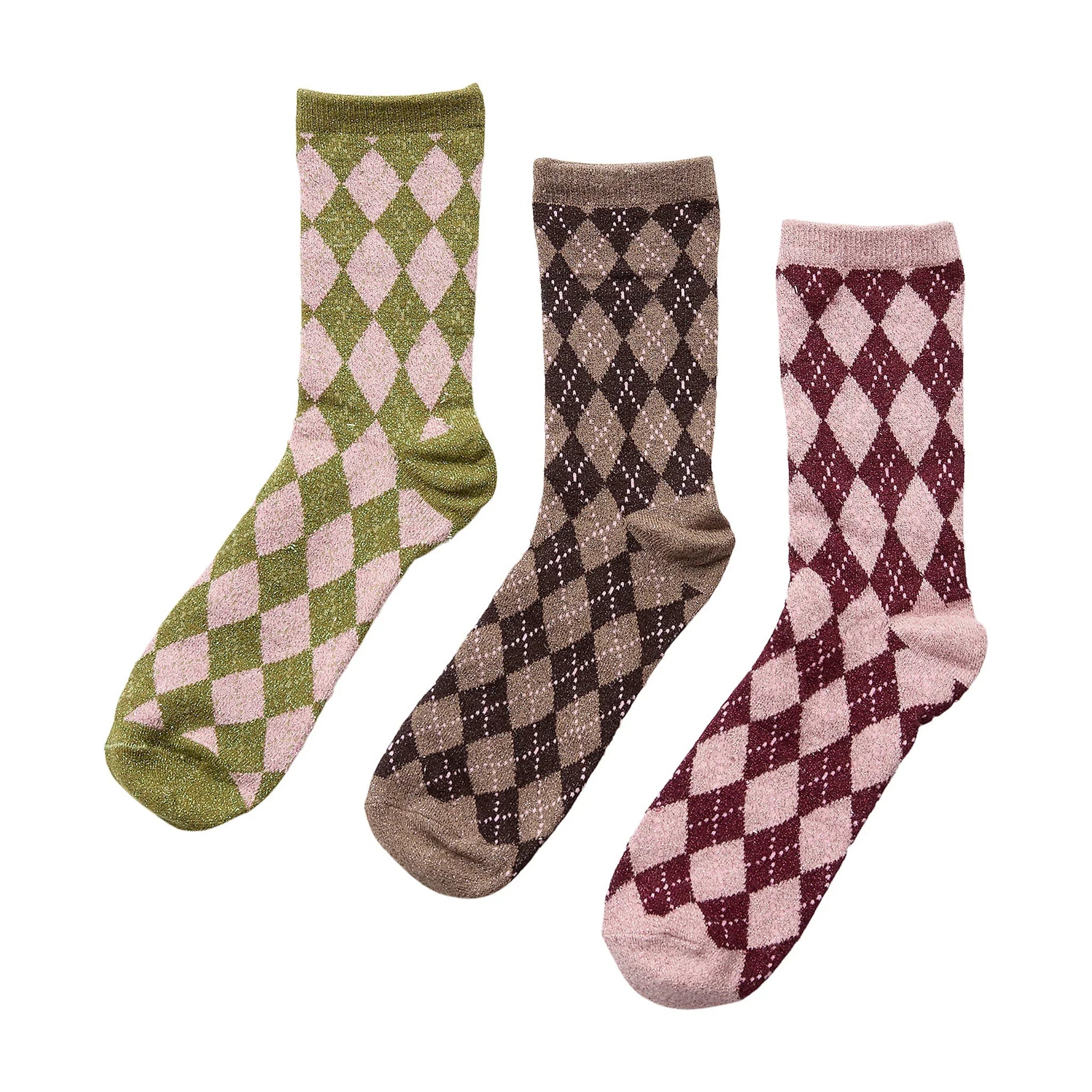 Flerfarvede Nümph strømper med argyle-mønster og glimmer i grøn og rosa, brun og bordeaux med rosa, liggende side om side