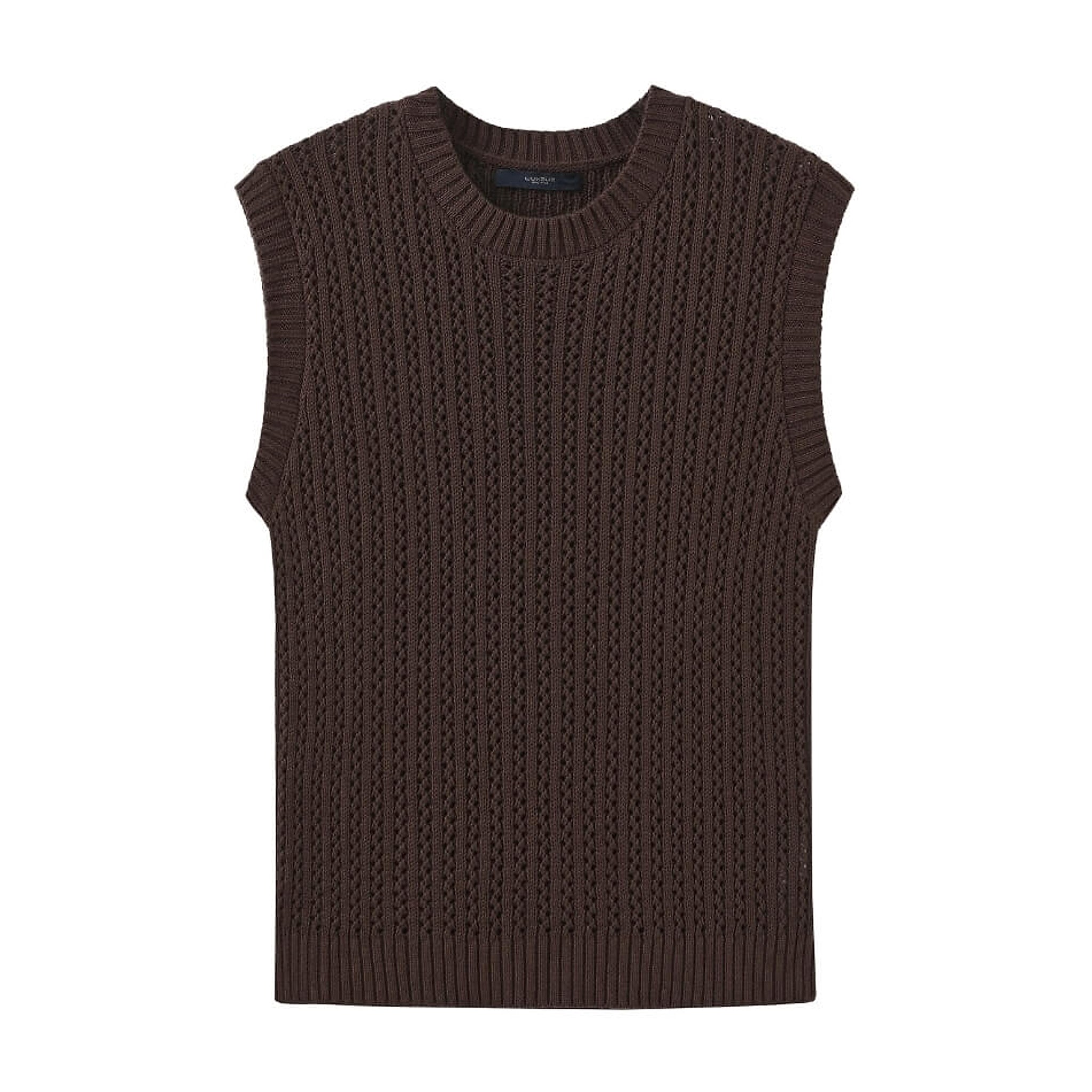 Corinn Knit strik fra OneTwo Luxzuz uden ærmer med rund hals og ribkanter i mørkebrunt hulmønster set forfra