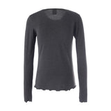 Grå langærmet t-shirt Sigba i Dark Grey Melange set bagfra med bølget kant forneden
