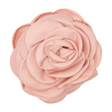 Pink hårklemme med stor satinrose i farven Nude fra Pico set forfra