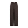 Brune wide leg bukser fra Pulz i Espresso set forfra med høj talje, lynlås og pressefolder