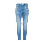 Lyseblå skinny jeans fra Pulz forfra med pyntesyninger ved forlommerne og flossede kanter forneden
