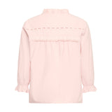 Orange bluse Daria fra Pulz i Peach Whip bagfra med hulbroderi, rynker og 3/4 ærmer med flæse