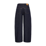 Navy barrel leg jeans fra Pulz set bagfra med to baglommer og mærke på linningen