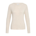 Beige Sara Boatneck pullover fra Pulz i ribstrik med bådudskæring og lange ærmer, set forfra