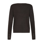 Brun pullover set bagfra med tre sølvfarvede knapper ved hver ærmekant