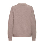 Brun pullover Steffi i farven Chocolate Plum, set bagfra med lille metalskilt i nakken