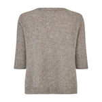 Oda Cardigan beige kortærmet strik fra Six Ames set bagfra med ribkant ved hals, ærmer og bund