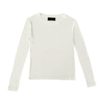 Hvid langærmet t-shirt Josefine LS Tee i Cream White fra WithBlack med rund hals, lagt fladt forfra