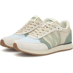 Flerfarvede Woden Ronja sneakers i beige, lyseblå og grøn set skråt forfra