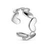 Bomby Heart Ring i sølv fra Wolff Jewelry, åben ring formet af blanke hjerter, set fra siden på hvid baggrund