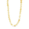 Gul halskæde Jusi Pearl Necklace i Light Yellow med runde natursten i lysegule og cremefarvede nuancer