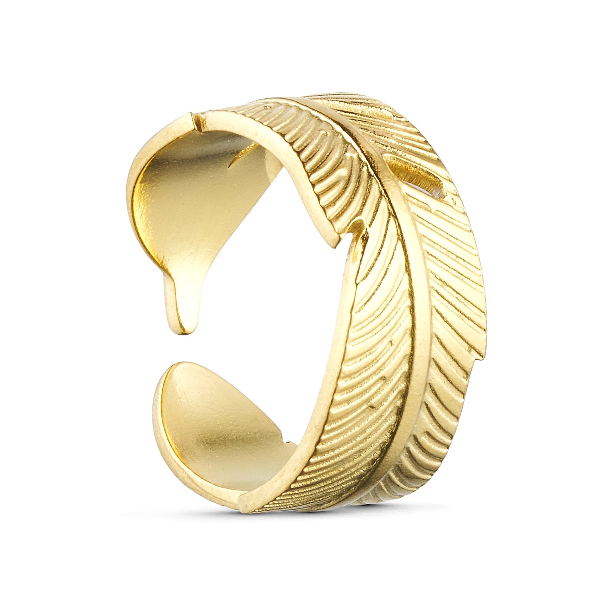 Justerbar ring i guld med blad-look set fra siden på lys baggrund