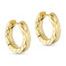 Rusty Mini Hoops 19mm guld øreringe fra Wolff Jewelry med hamret overflade, set skråt fra siden på lys baggrund