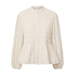 Hvid skjorte med smock, broderede blomster, høj krave og knapper foran, set forfra