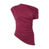 Pink off shoulder top fra YAS forfra med asymmetrisk halsudskæring, rynk i siden og skrå bund